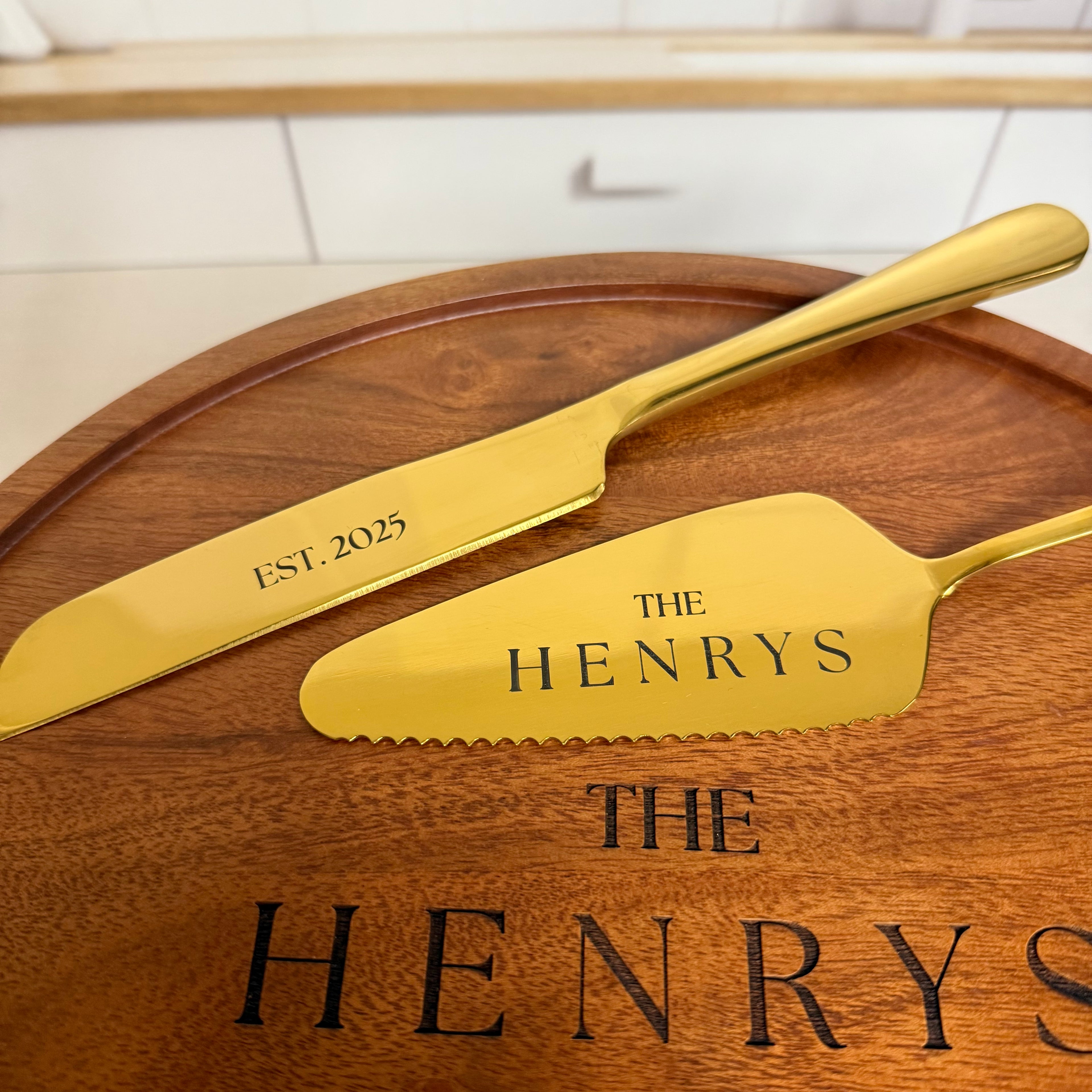 Custom Engraved Wedding Cake Server Set – Gold or Silver Finish
