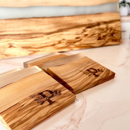 OLIVE WOOD SQUARE COASTERS WITH CLEAR RESIN