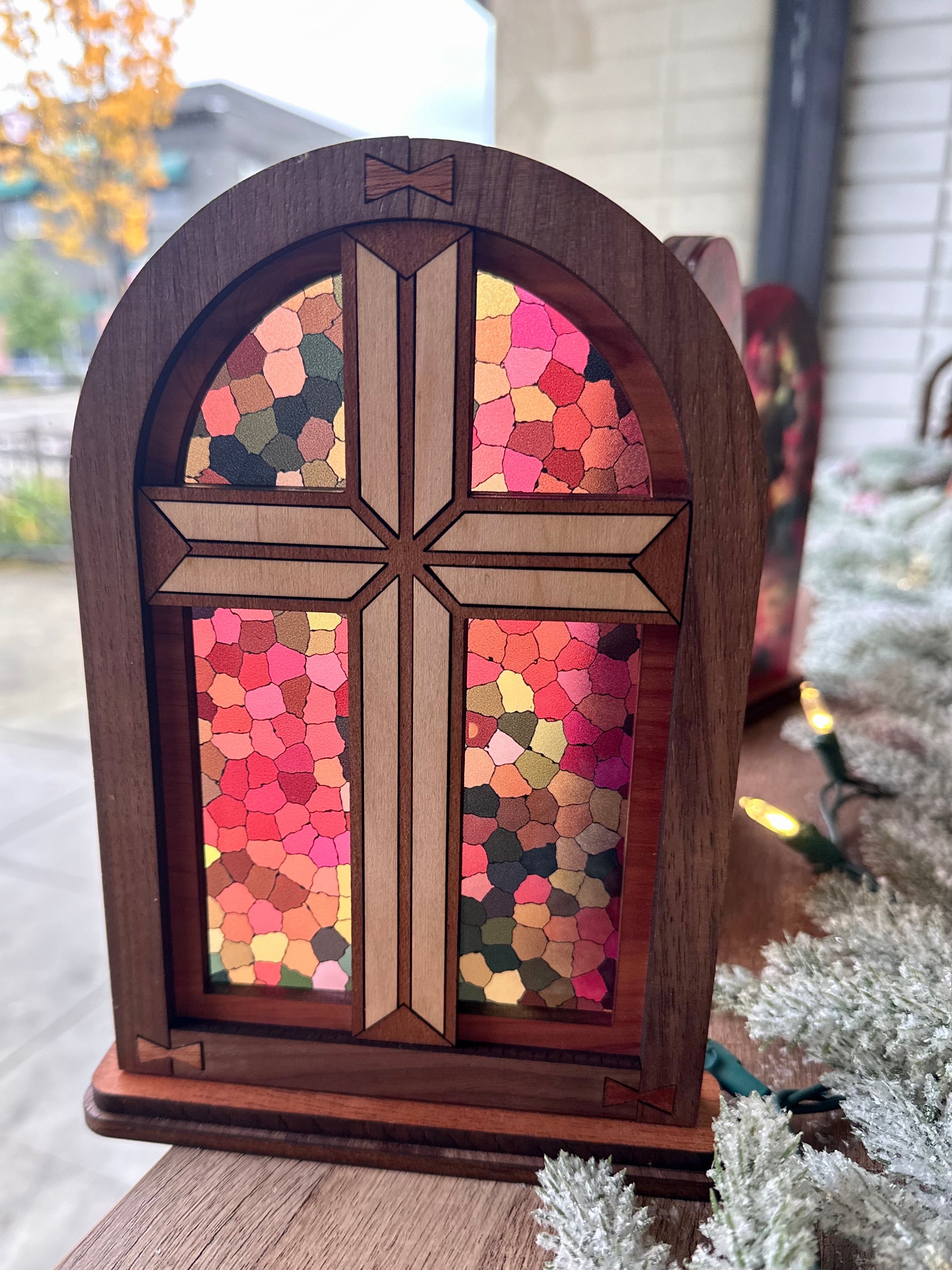 Holiday Arch Mantle Decor