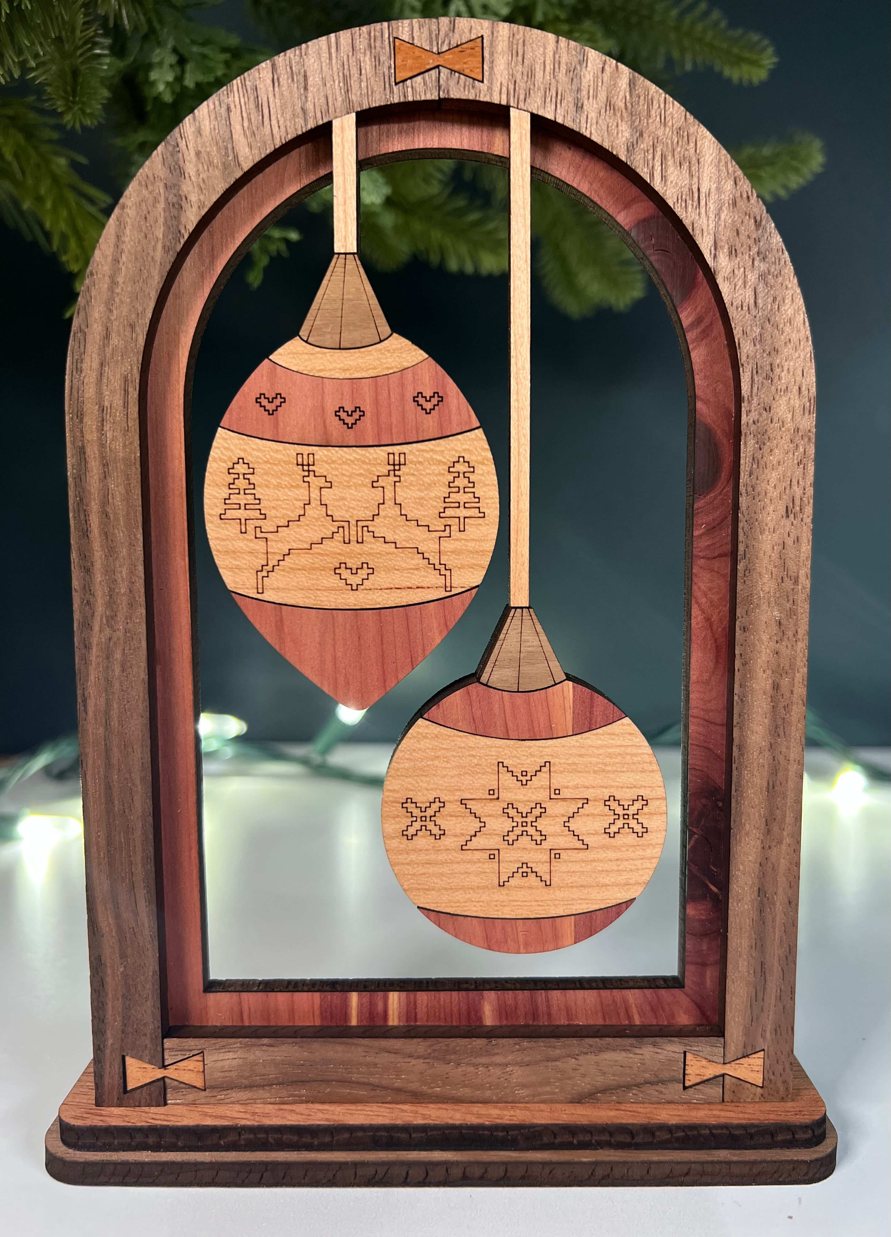 Holiday Arch Mantle Decor