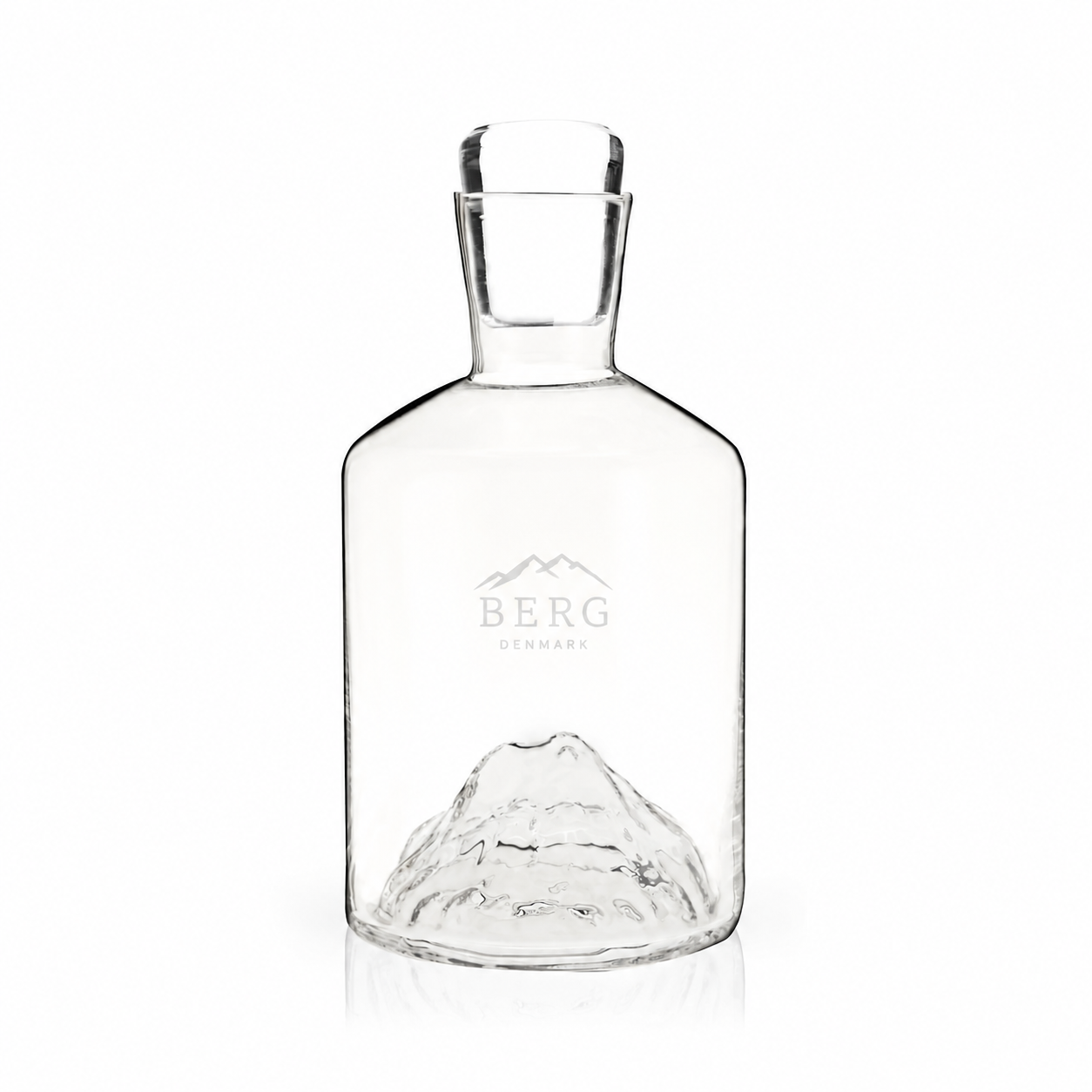 Crystal decanter with mountain design and custom logo engraving