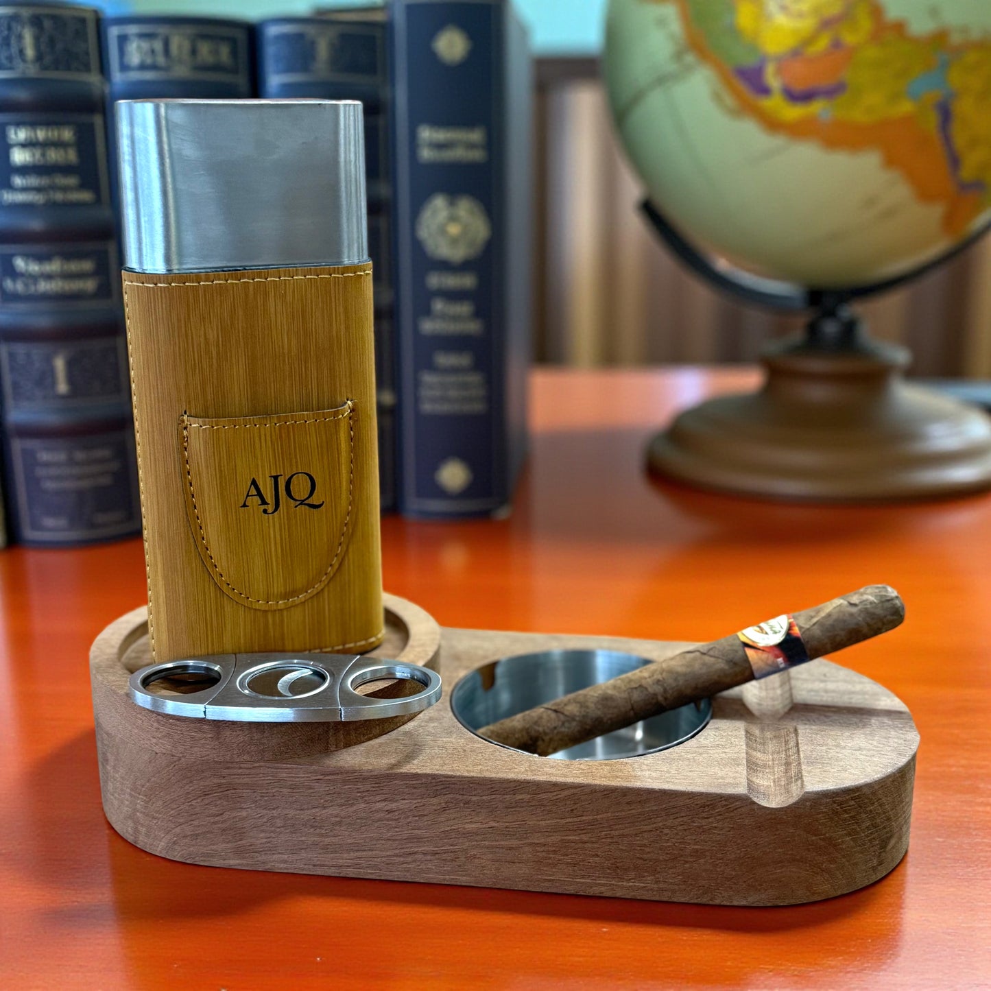 Custom Cigar Case with Cutter – Personalized Leather Gift Set